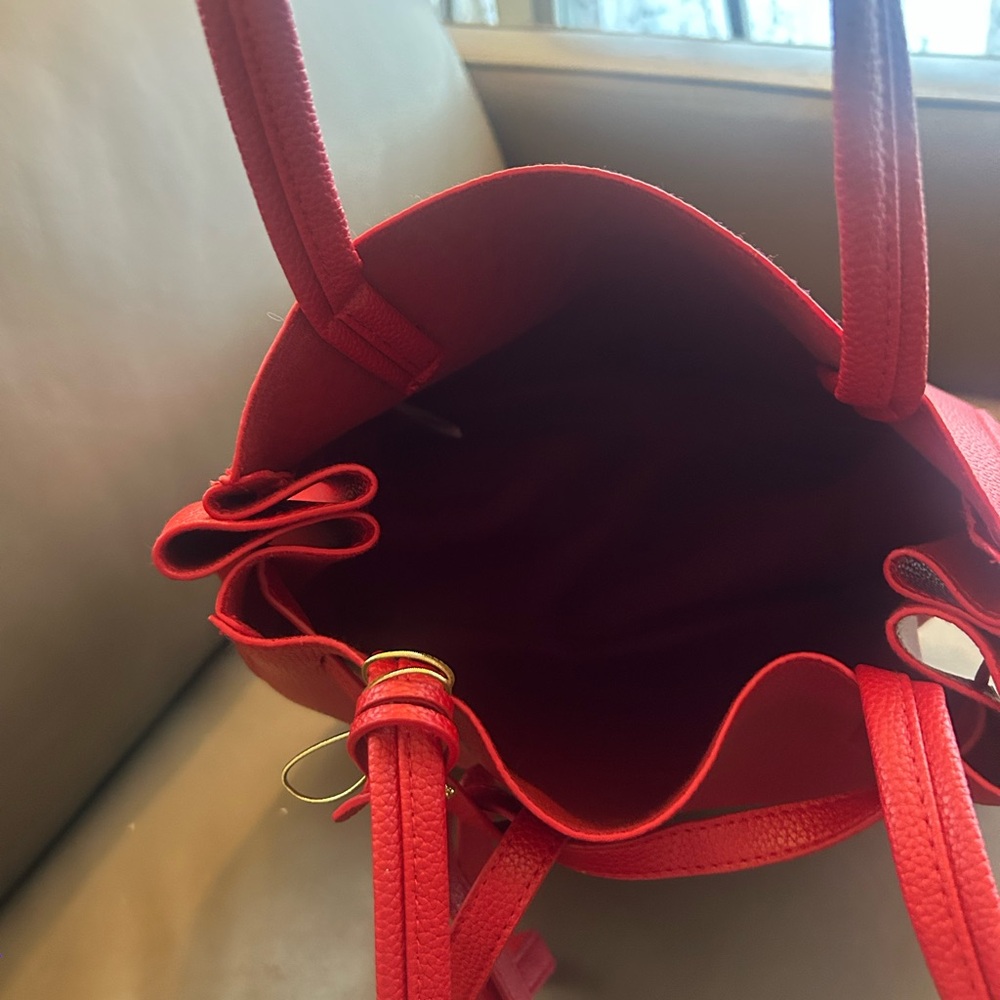 Elizabeth Arden Vibrant Red ❤️♥️Bucket and Tote Bag - Picture 11 of 17